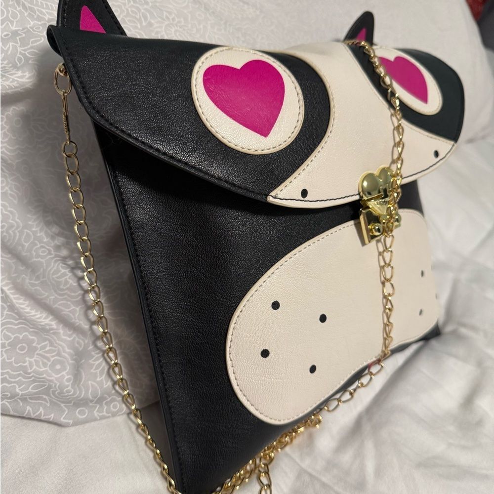 Betsy Johnson Novelty Dog Face bag with gold crossbody chain. Like new condition - Picture 4 of 11
